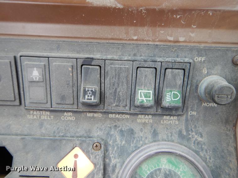 image for item ER9305 1996 John Deere 310D backhoe