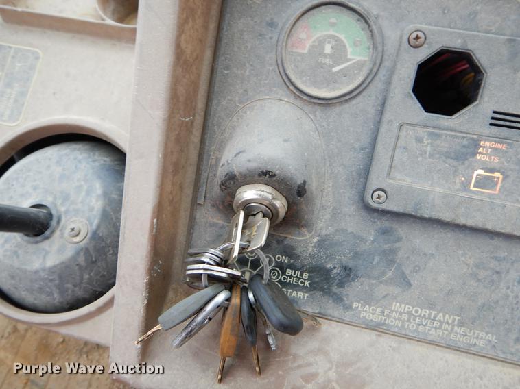 image for item ER9305 1996 John Deere 310D backhoe