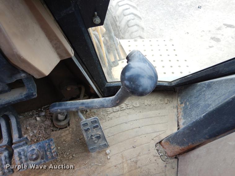 image for item ER9305 1996 John Deere 310D backhoe