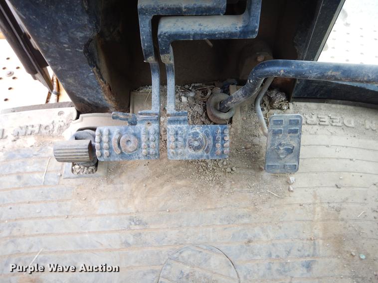 image for item ER9305 1996 John Deere 310D backhoe