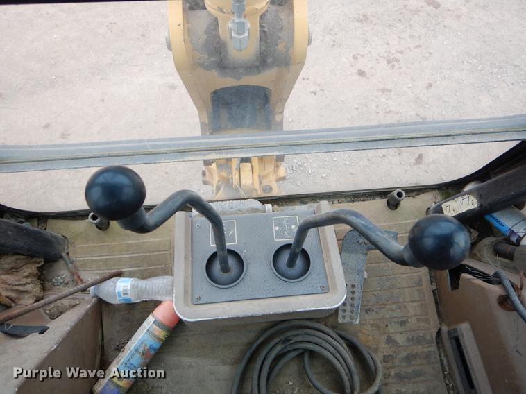 image for item ER9305 1996 John Deere 310D backhoe