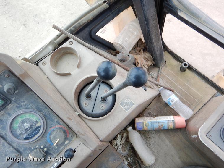 image for item ER9305 1996 John Deere 310D backhoe