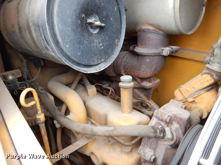 image for item ER9305 1996 John Deere 310D backhoe