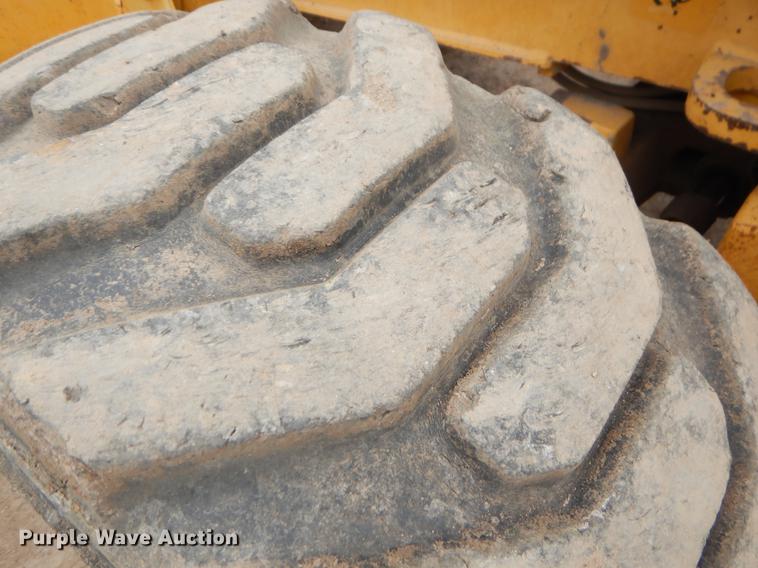 image for item ER9305 1996 John Deere 310D backhoe