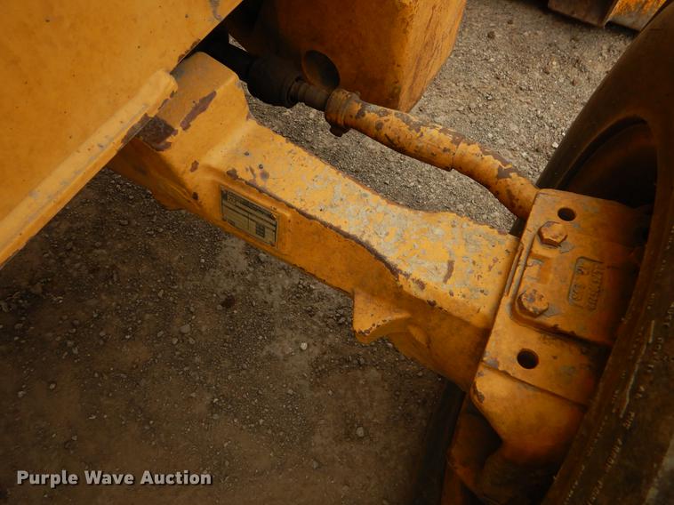 image for item ER9305 1996 John Deere 310D backhoe