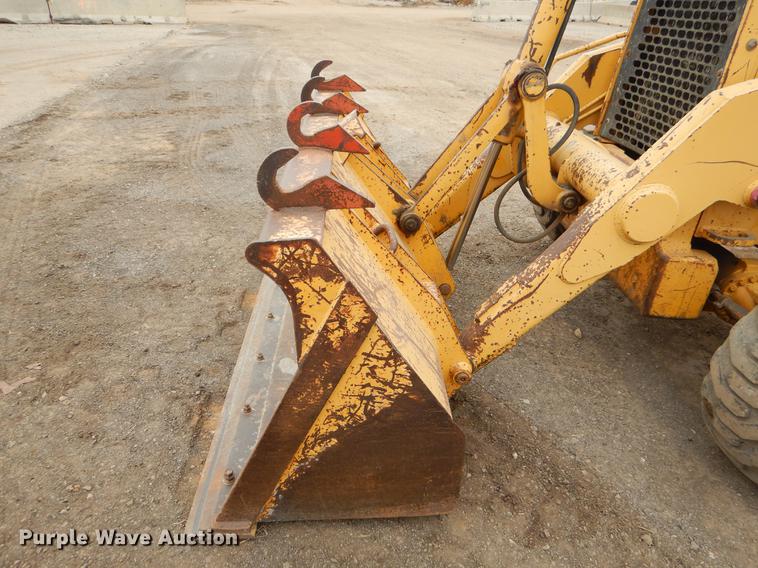 image for item ER9305 1996 John Deere 310D backhoe