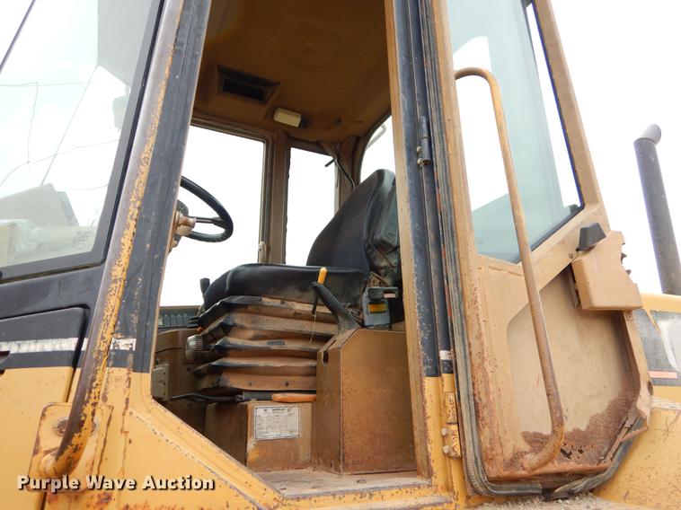 image for item ER9307 1996 Caterpillar 938F wheel loader