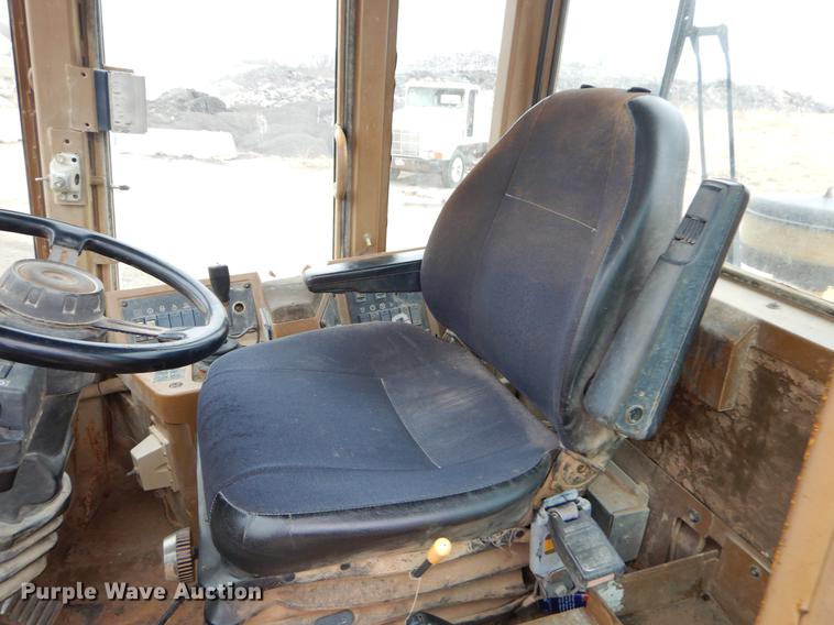 image for item ER9307 1996 Caterpillar 938F wheel loader