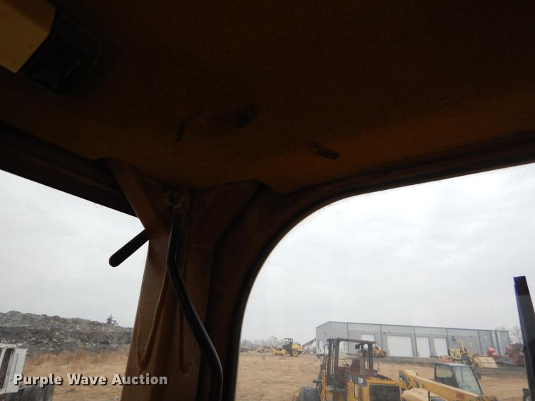 image for item ER9307 1996 Caterpillar 938F wheel loader