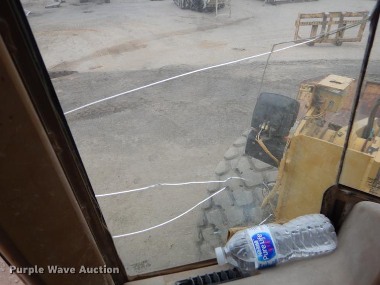 image for item ER9307 1996 Caterpillar 938F wheel loader