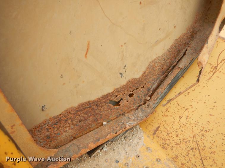 image for item ER9307 1996 Caterpillar 938F wheel loader