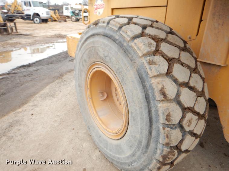 image for item ER9307 1996 Caterpillar 938F wheel loader
