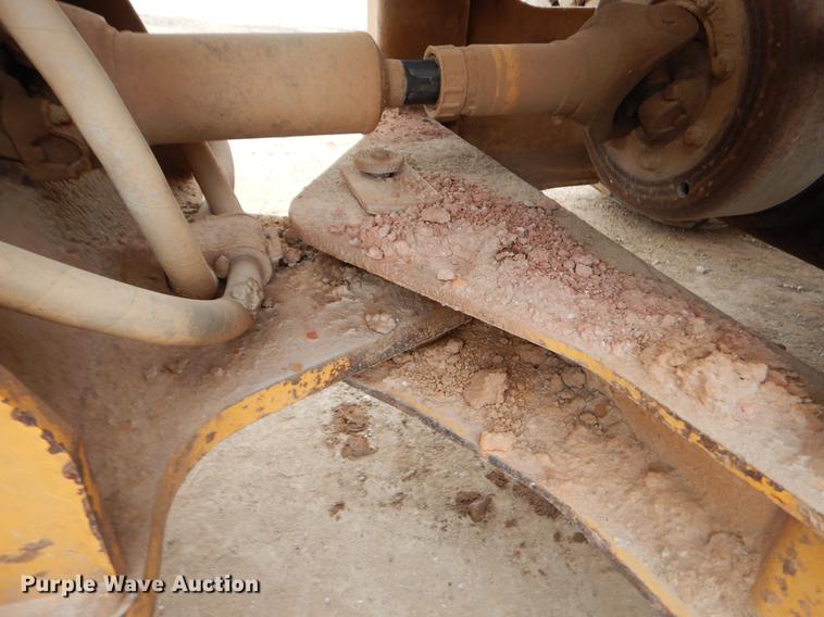 image for item ER9307 1996 Caterpillar 938F wheel loader