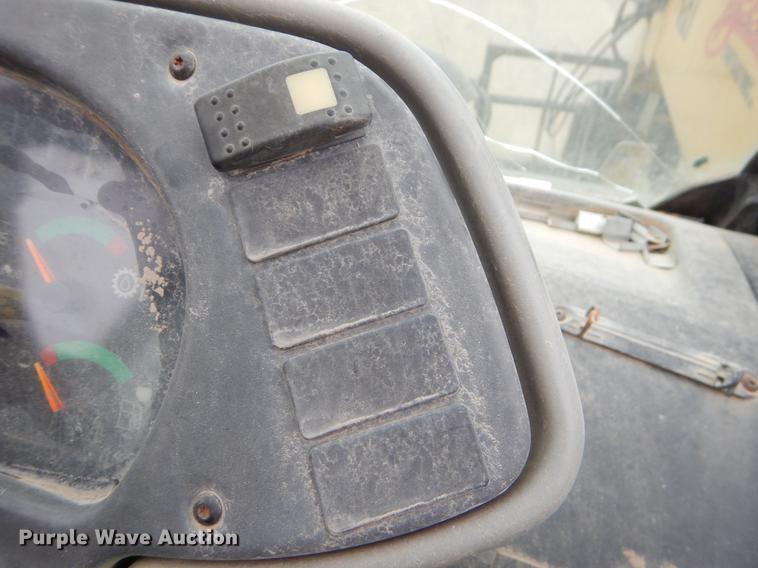 image for item ER9308 2004 Caterpillar TH460B telehandler