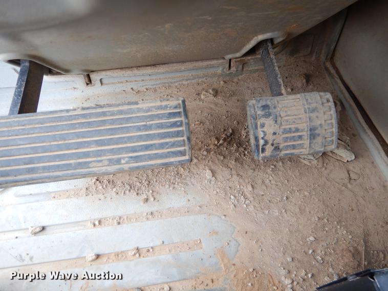 image for item ER9308 2004 Caterpillar TH460B telehandler