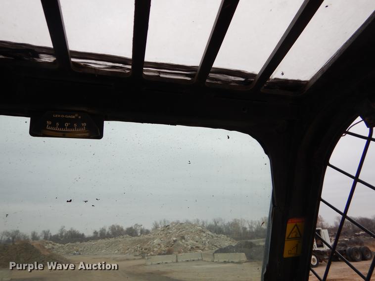 image for item ER9308 2004 Caterpillar TH460B telehandler