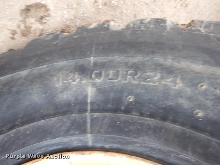 image for item ER9308 2004 Caterpillar TH460B telehandler