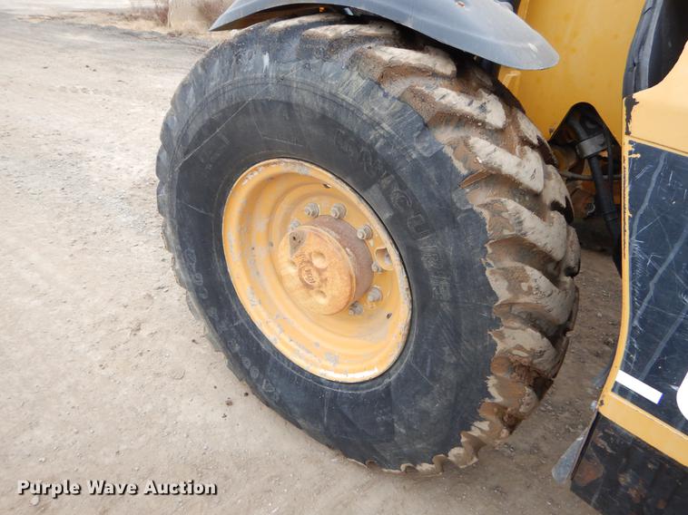 image for item ER9308 2004 Caterpillar TH460B telehandler