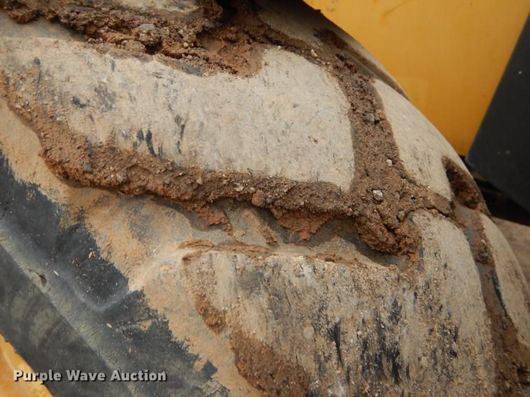 image for item ER9308 2004 Caterpillar TH460B telehandler