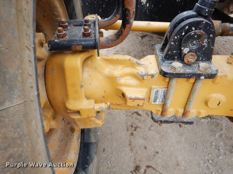 image for item ER9308 2004 Caterpillar TH460B telehandler