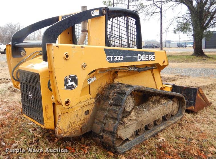 image for item ER9344 2008 John Deere CT332 skid steer