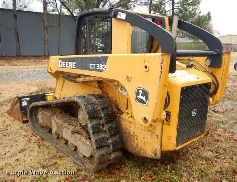 image for item ER9344 2008 John Deere CT332 skid steer