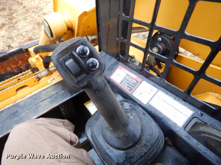 image for item ER9344 2008 John Deere CT332 skid steer