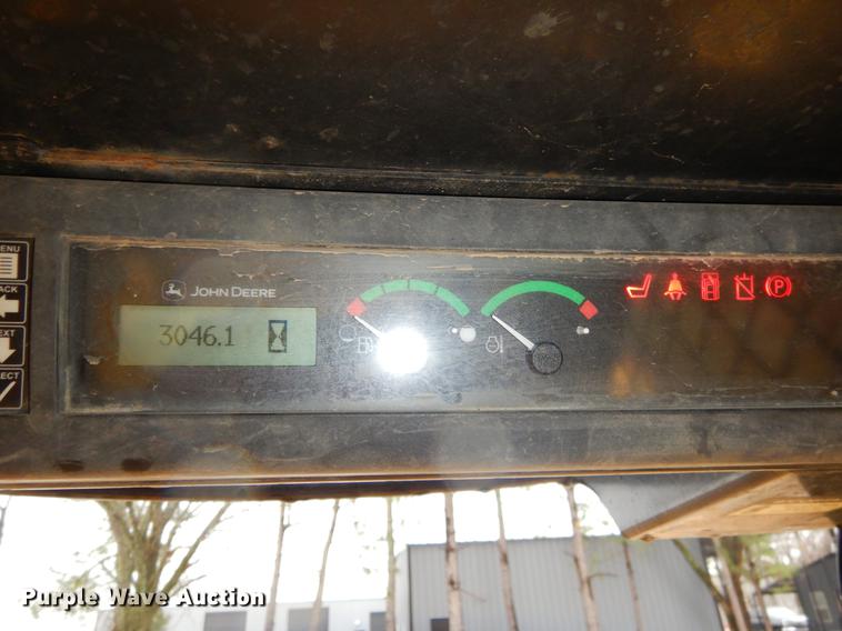 image for item ER9344 2008 John Deere CT332 skid steer