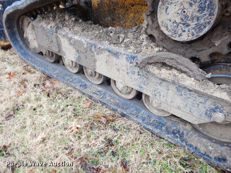 image for item ER9344 2008 John Deere CT332 skid steer