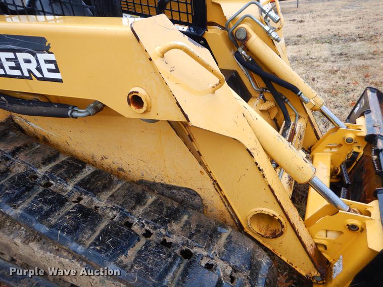 image for item ER9344 2008 John Deere CT332 skid steer