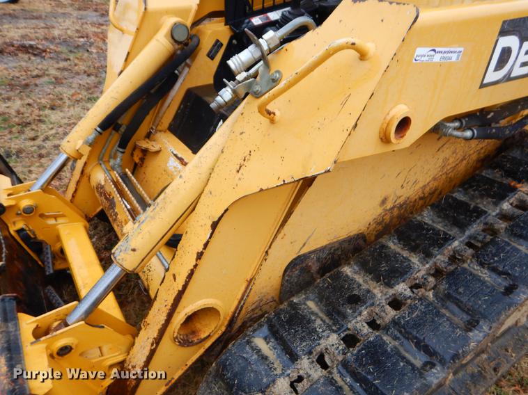 image for item ER9344 2008 John Deere CT332 skid steer