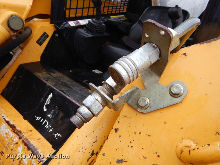 image for item ER9344 2008 John Deere CT332 skid steer