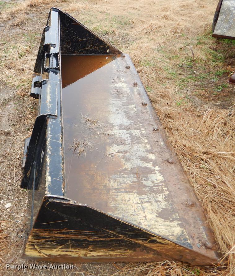 image for item ER9344 2008 John Deere CT332 skid steer