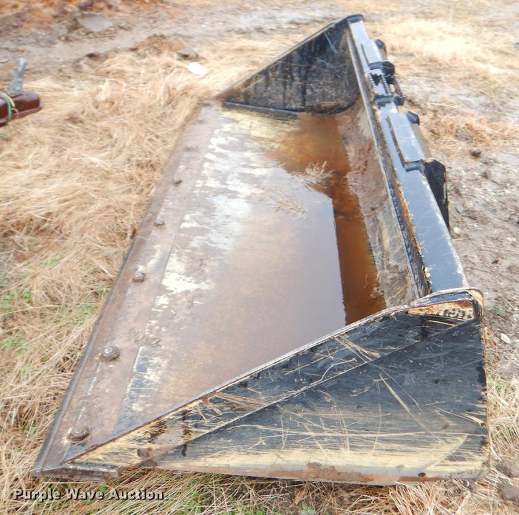 image for item ER9344 2008 John Deere CT332 skid steer