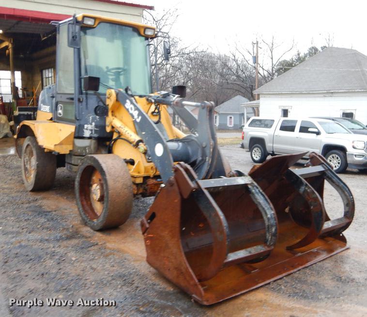 image for item ER9346 2011 John Deere 304J wheel loader