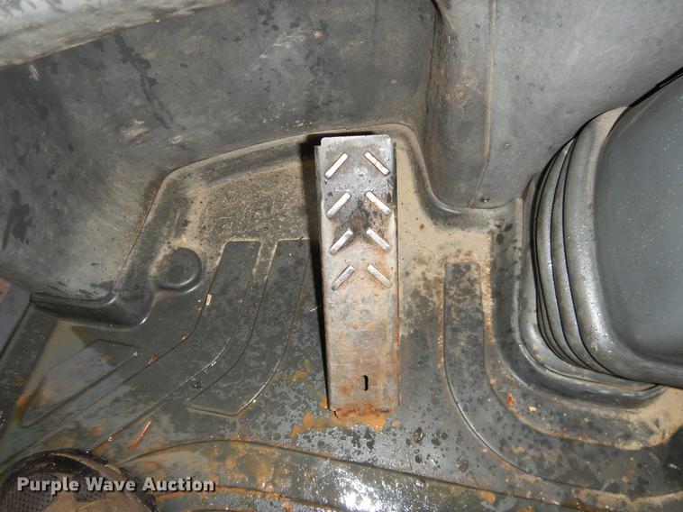 image for item ER9346 2011 John Deere 304J wheel loader