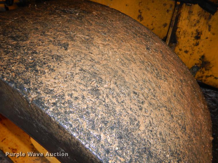 image for item ER9346 2011 John Deere 304J wheel loader