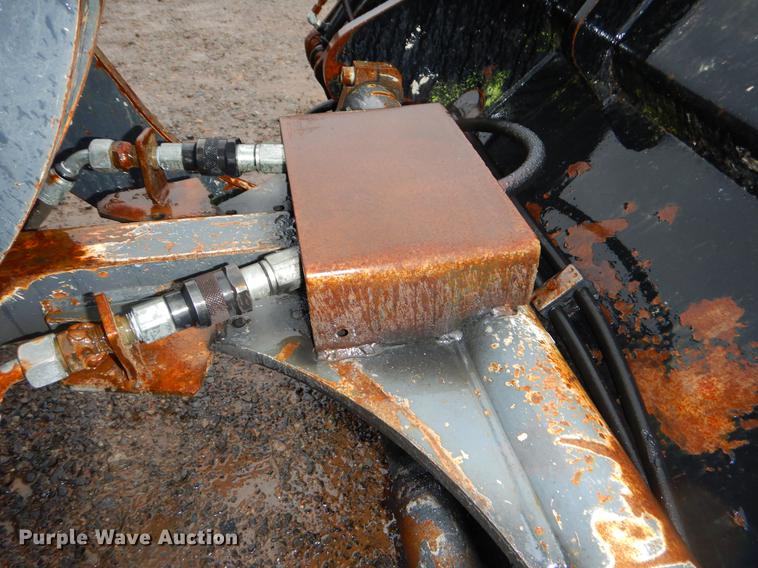 image for item ER9346 2011 John Deere 304J wheel loader