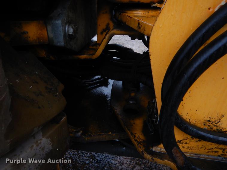 image for item ER9346 2011 John Deere 304J wheel loader