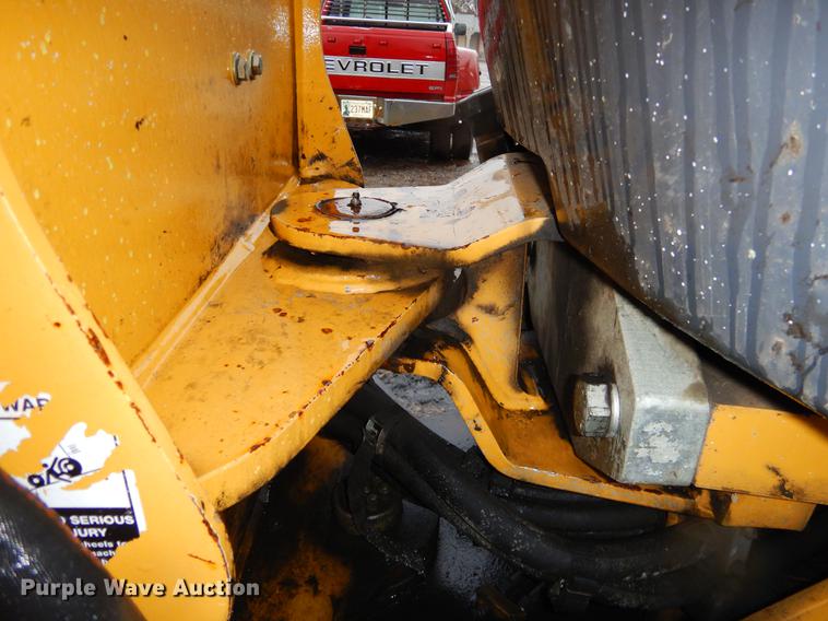 image for item ER9346 2011 John Deere 304J wheel loader