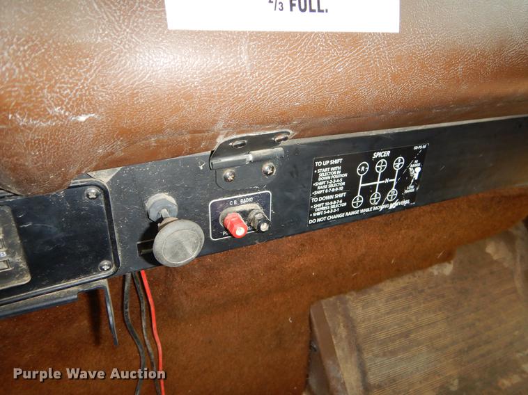 image for item ER9347 1993 International 9400 tank truck