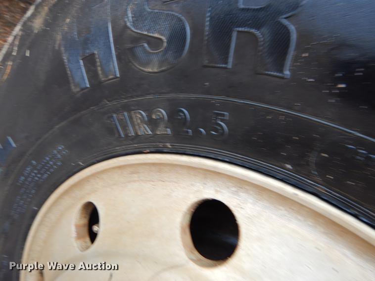 image for item ER9347 1993 International 9400 tank truck