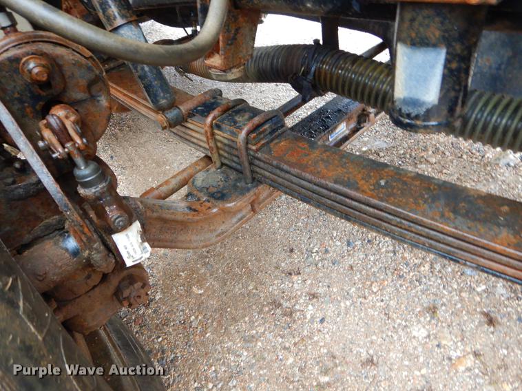 image for item ER9347 1993 International 9400 tank truck