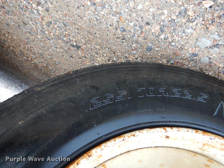 image for item ER9347 1993 International 9400 tank truck