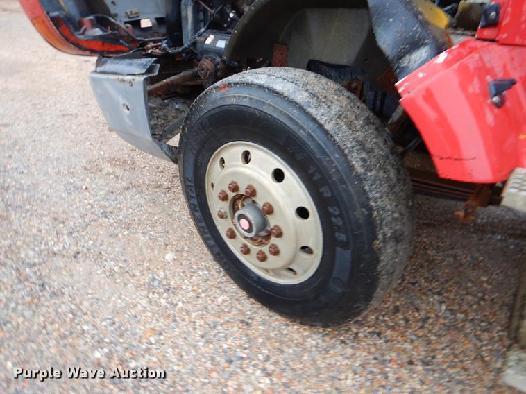 image for item ER9347 1993 International 9400 tank truck