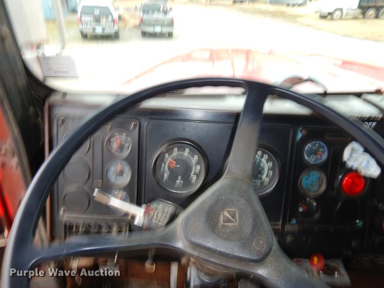 image for item ER9350 1990 International 9300 dump truck