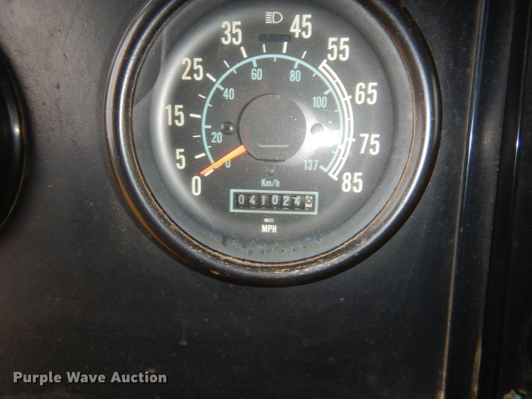 image for item ER9350 1990 International 9300 dump truck