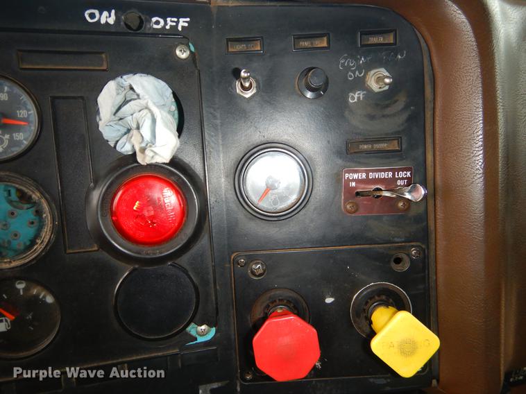 image for item ER9350 1990 International 9300 dump truck