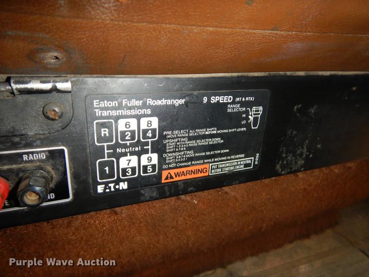 image for item ER9350 1990 International 9300 dump truck