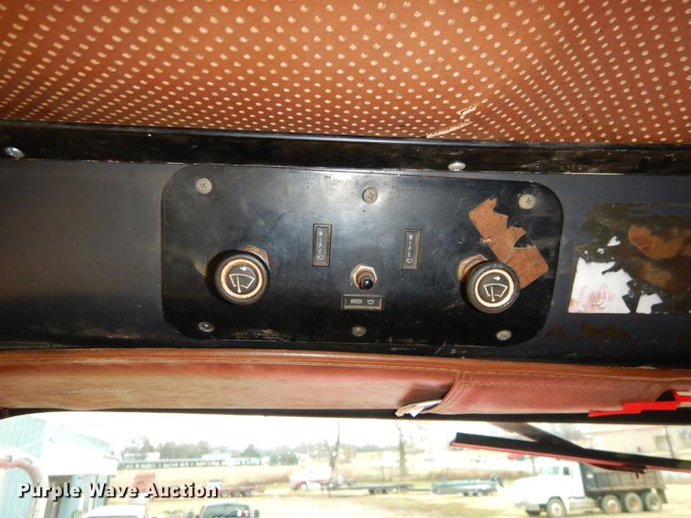 image for item ER9350 1990 International 9300 dump truck